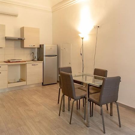 Beautiful Apartment In Quite Area Florencia Exterior foto