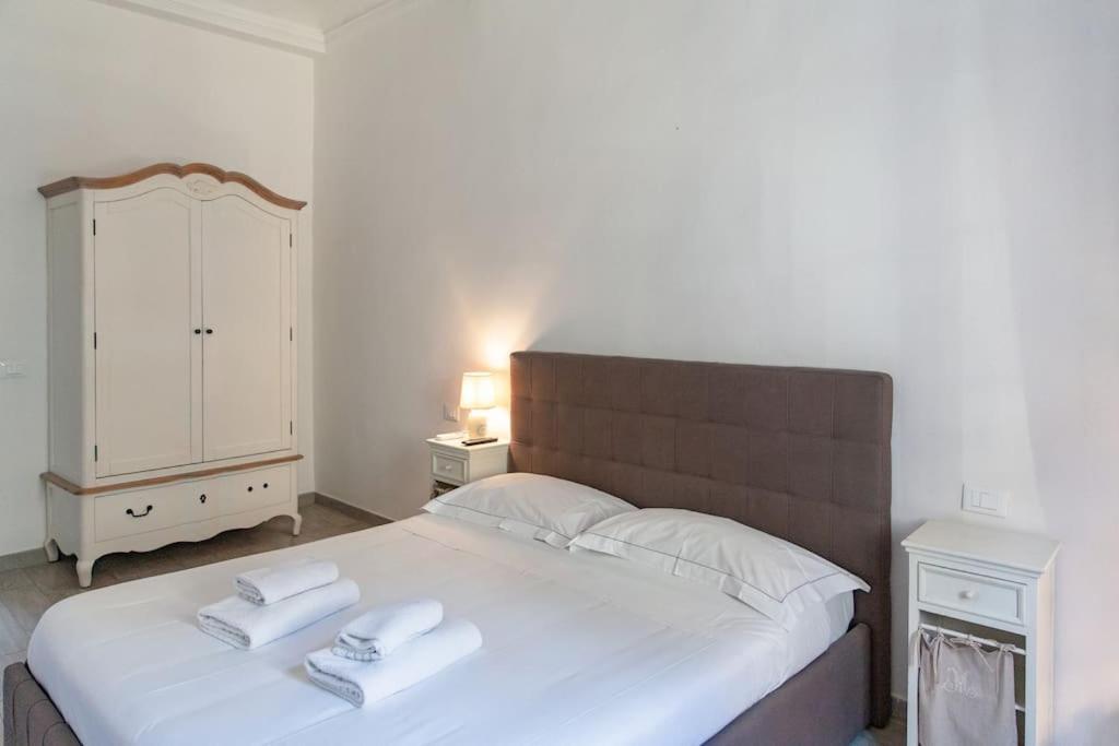 Beautiful Apartment In Quite Area Florencia Exterior foto
